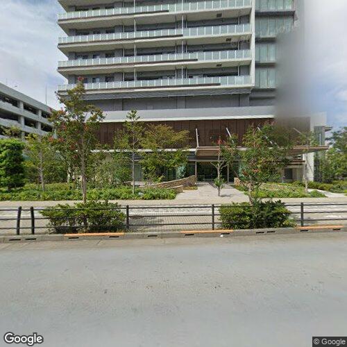 Tokyo Tyo 10 Data Centers Leaseweb - Дата-центр TY10 Shinagawa в Токио, Япония, предлагает 58 992 кв. фута площади, из которых 22 301 кв. фут отведено под колокейшн на фальшполе. Он оснащен источником питания 200 В, 50 Гц и имеет преимущ