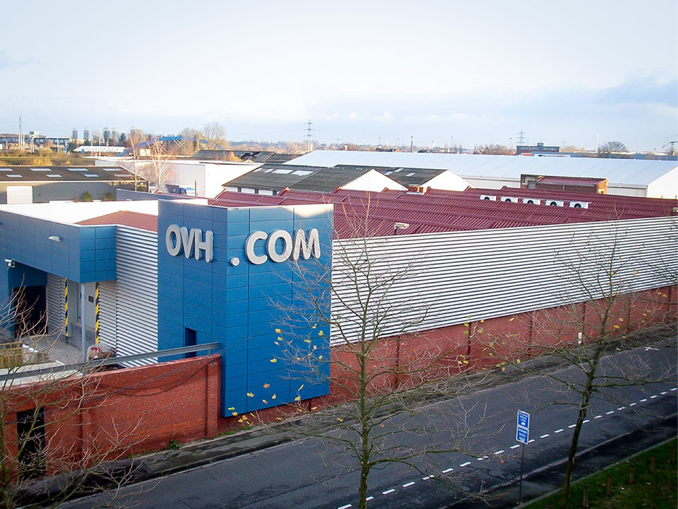 GRA5 Data Centers Ovhcloud - Испытайте мощь глобальной магистральной сети OVHcloud, соединяющей все наши центры обработки данных по всему миру с беспрецедентной безопасностью, низкой задержкой и высокой производительностью. Наша