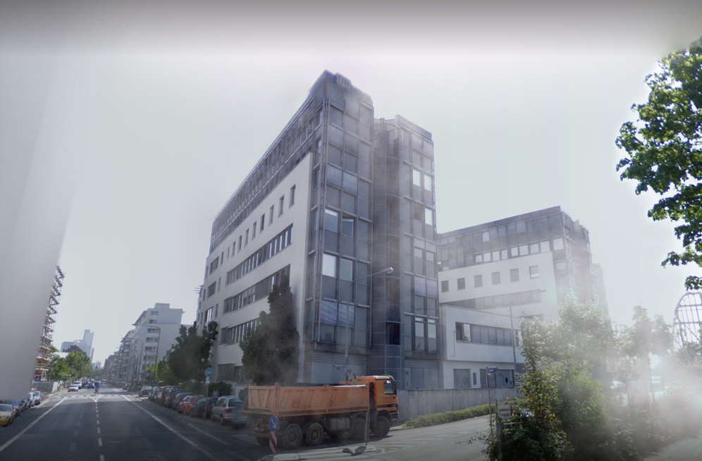 FR5 Frankfurt Data Centers Equinix - Это один из многих современных центров IBX в ключевых мегаполисах Европы, которые предлагают полный спектр услуг колокейшн премиум-класса, межсетевого соединения и поддержки для широкого спектра безоп