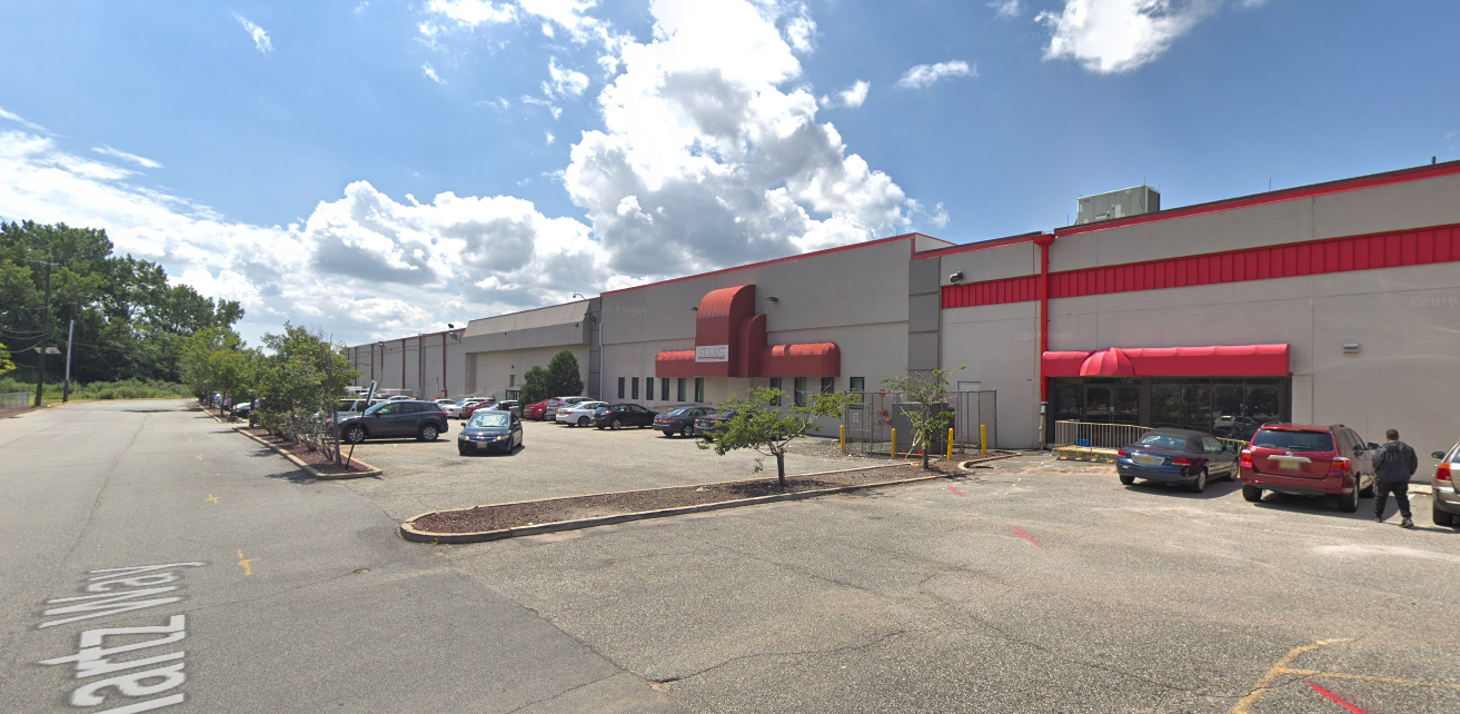 NY2 Secaucus Data Centers Equinix - Расположенный в кампусе Equinix Secaucus, штат Нью-Джерси, NY2 обеспечивает прямое соединение с массивными финансовыми услугами и экосистемами электронной торговли, рекламной биржей Equinix Ad-IX и Eq