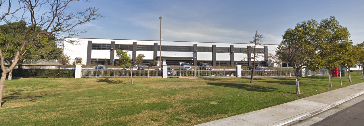 LA7 Torrance Data Centers Equinix - Наш центр обработки данных LA7 IBX предлагает сетевые стратегии компаниям, занимающимся доставкой интернет-контента и развлечениями по всему миру, и оптимизирован для повышения производительности и ни