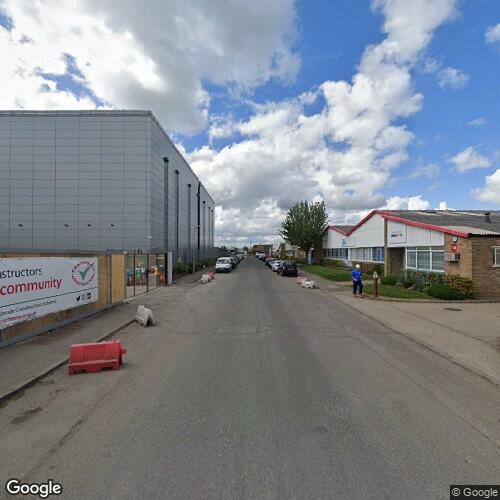 LD7 London Data Centers Equinix - Equinix помогает компаниям ускорить эффективность бизнеса, подключая их к своим клиентам и партнерам в самых сетевых центрах обработки данных в мире. Наши центры обработки данных в Лондоне являются би