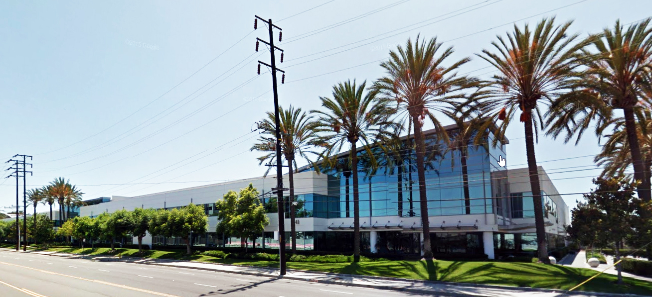 LA4 El Segundo Data Centers Equinix - Расположенный в Эль-Сегундо, LA4 является домом для высокой концентрации сетей доставки контента. Это делает LA4 идеальным местом для расширения охвата клиентов и повышения качества обслуживания конеч