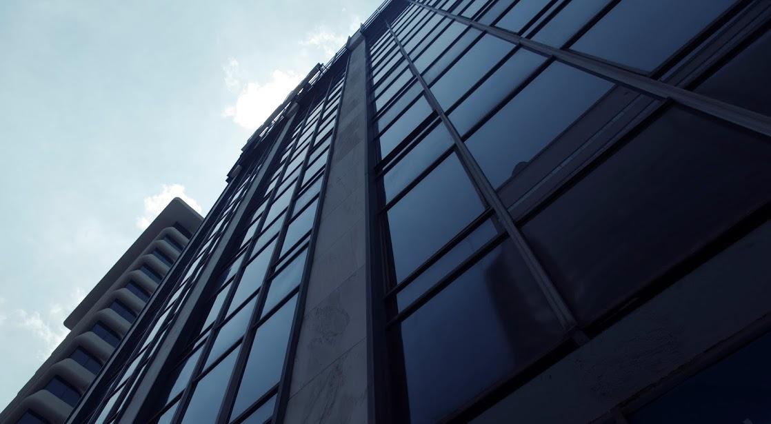 AT3 Atlanta Data Centers Equinix - Расположенный на территории кампуса Marietta IBX, AT3 предлагает полный спектр услуг колокейшн, межсетевого соединения и поддержки премиум-класса. Здесь размещен широкий спектр безопасных цифровых эко