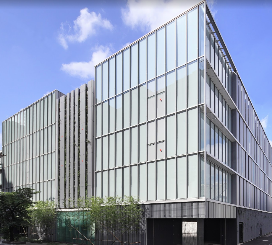 TY8 Tokyo Data Centers Equinix - Расположенный в районе Синагава, TY8 является одним из многих современных центров обработки данных Equinix International Business Exchange™ (IBX) в Токио. Он расположен рядом с TY6, TY7 и TY2, одним и