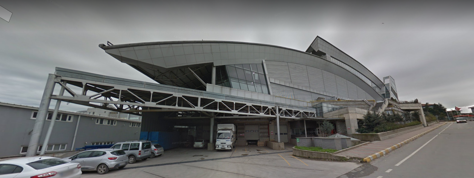 IL2 Istanbul Data Centers Equinix - Equinix International Business Exchange™ (IBX), IL2, стратегически расположен в непосредственной близости от Международного финансового центра (IFC) и в пределах легкой досягаемости от центрального де