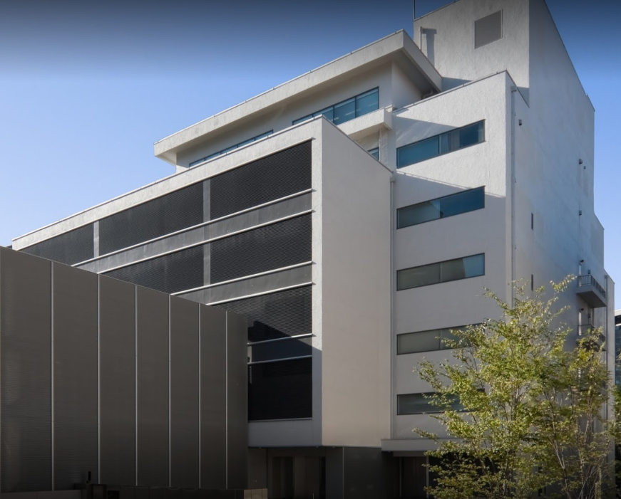 TY9 Bunkyo-ku Data Centers Equinix - TY9 — один из многих современных центров обработки данных International Business Exchange™ (IBX), которыми управляет Equinix в Токио. Отель TY9 расположен в районе Бункё, рядом с TY10. Он обеспечивает