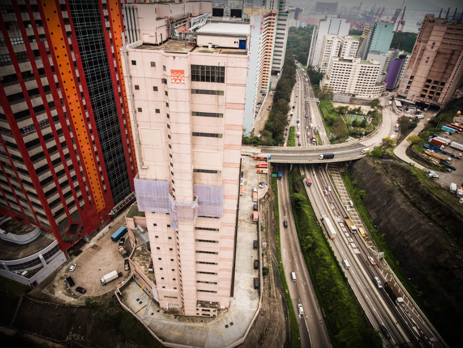 HK2 Kwai Chung, N.T. Data Centers Equinix - Один из пяти современных центров обработки данных Equinix International Business Exchange™ (IBX) в Гонконге, HK2, расположен в районе Цуэн Ван, на полпути между международным аэропортом Гонконга и цен