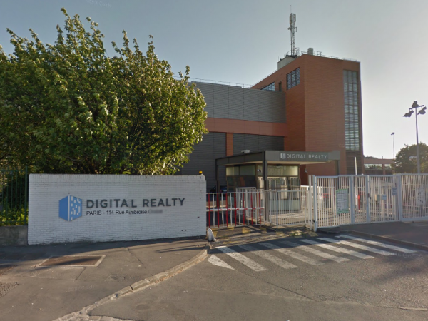 PA2 Saint-Denis Data Centers Equinix - Это один из многих современных центров IBX в ключевых мегаполисах Европы, которые предлагают полный спектр услуг колокейшн премиум-класса, межсетевого соединения и поддержки для широкого спектра безоп