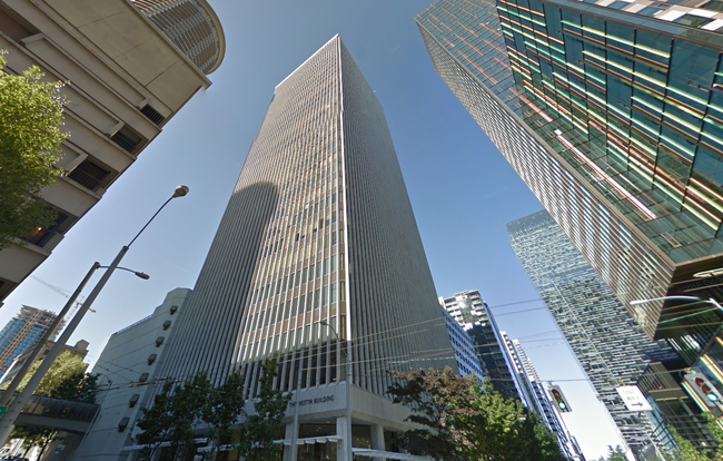 SE2 Seattle Data Centers Equinix - SE2 расположен на территории Westin Business Exchange (WBX) в кампусе Equinix в центре Сиэтла, в том же здании, что и Seattle Internet Exchange (SIX). ИТ-отдел предлагает доступ с низкой задержкой к о