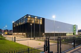 AM6 Amsterdam IBX Data Centers Equinix - AM6 — это современная площадка Equinix International Business Exchange™ (IBX) в Амстердаме, расположенная в 20 минутах от аэропорта Схипхол и в 10 минутах от центра Амстердама, в юго-восточном кампусе