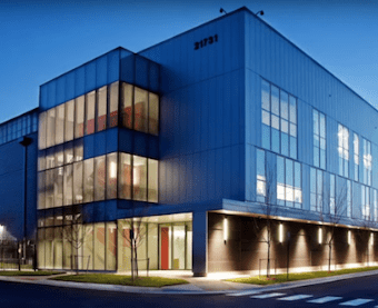 SJ1 Saint John IBX Data Centers Equinix - Наш дата-центр SJ1 Saint John IBX с высокой степенью подключения, не зависящий от оператора связи, поддерживает растущий спрос на трансатлантических маршрутах и ​​восточном побережье США, что делает е