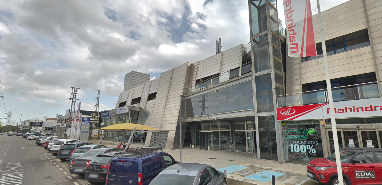 SA1 Seville Data Centers Equinix - Благодаря 14 поставщикам услуг Equinix SA1 занимает первое место на региональном рынке Испании. На национальном уровне SA1 работает среди 104 колокейшн-центров и занимает 7-е место в Испании.