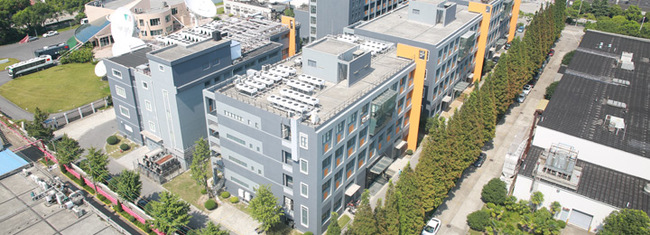 SH2 Pudong New Area Data Centers Equinix - Партнерский центр обработки данных SH2 в Шанхае находится рядом с SH3, вместе эти два центра обработки данных образуют наш кампус в Пудуне, который стратегически расположен в зоне свободной торговли П