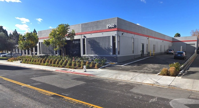 SV14 Silicon Valley Data Centers Equinix - Расположенный в самом сердце Силиконовой долины в Санта-Кларе, SV14 является местом, где можно установить связь с ключевыми компаниями, занимающимися программным обеспечением, ИТ, инжинирингом, компью